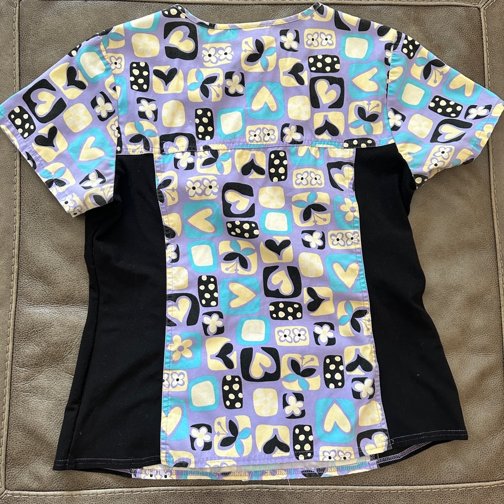 Cherokee scrub top - Picture 3 of 3